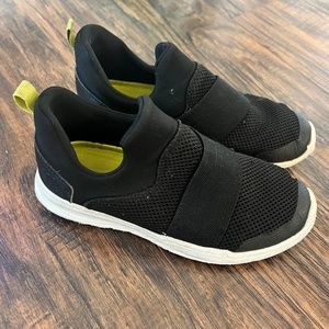 Boy Black Target Sneakers Size 2